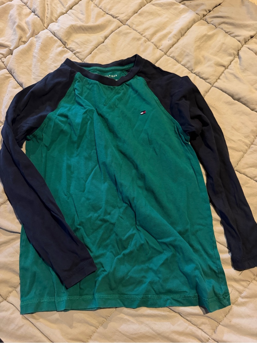 Tommy Hilfiger Green and Navy Long-Sleeve Raglan Tee